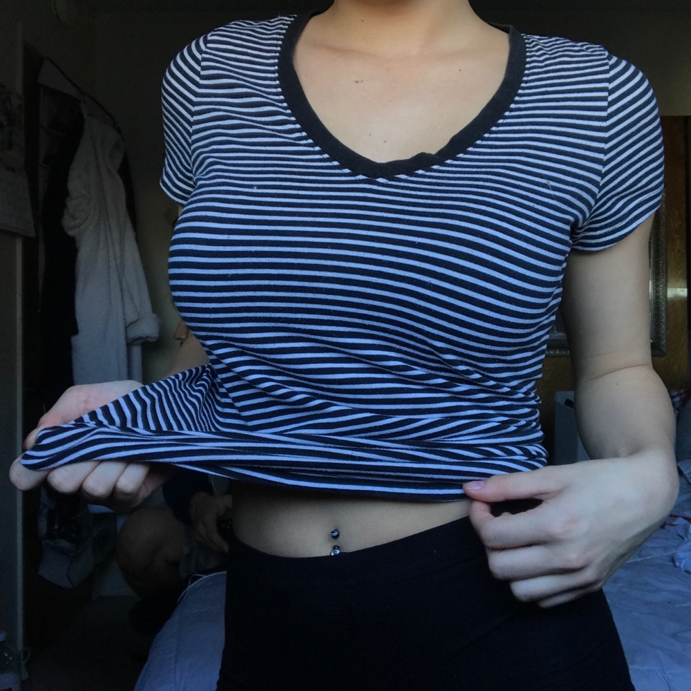 Stripe v neck tee